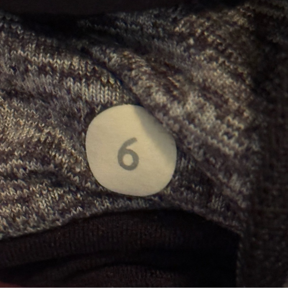 Lululemon Think Fast Hoodie black gray Size 6 - Picture 8 of 8